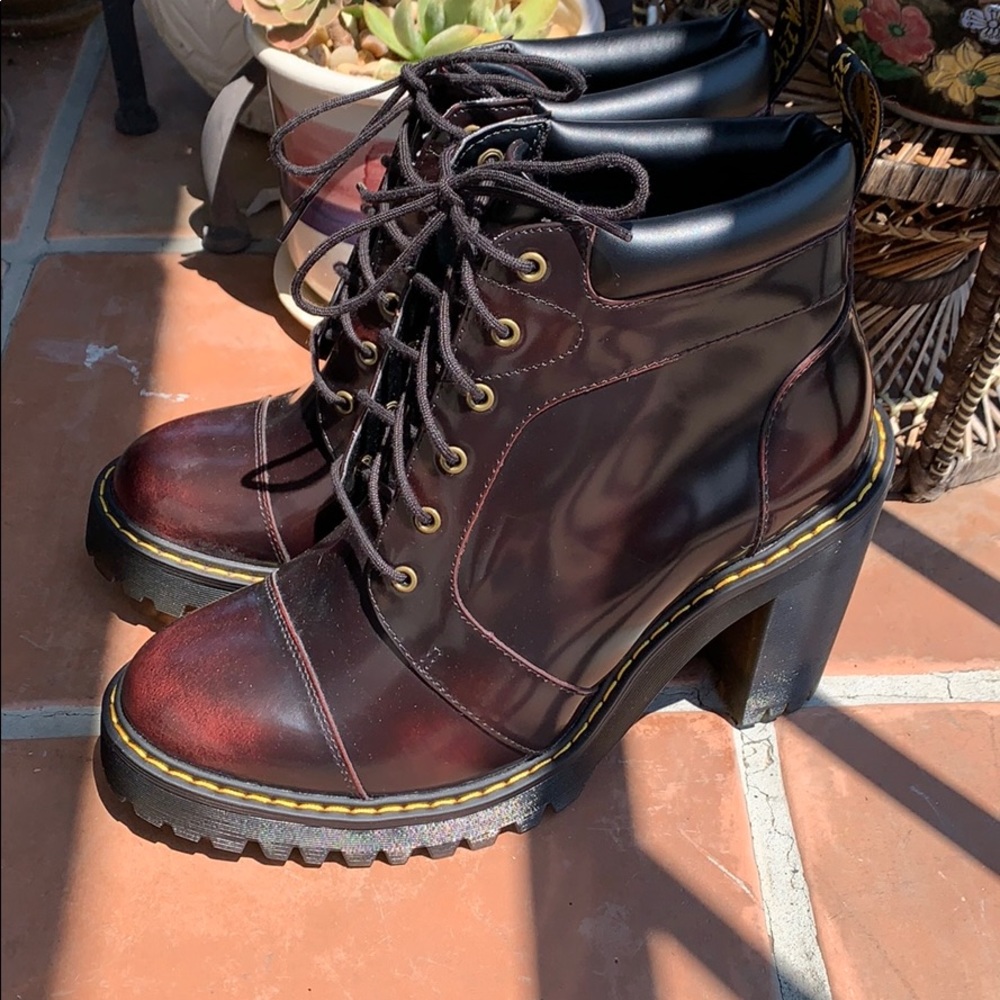 Dr Martens Averil boot